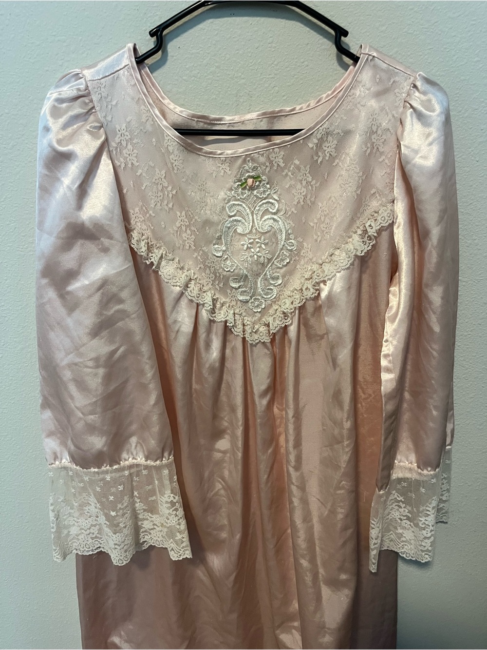 Vintage Satin Lace-Trim Nightgown in Soft Pink